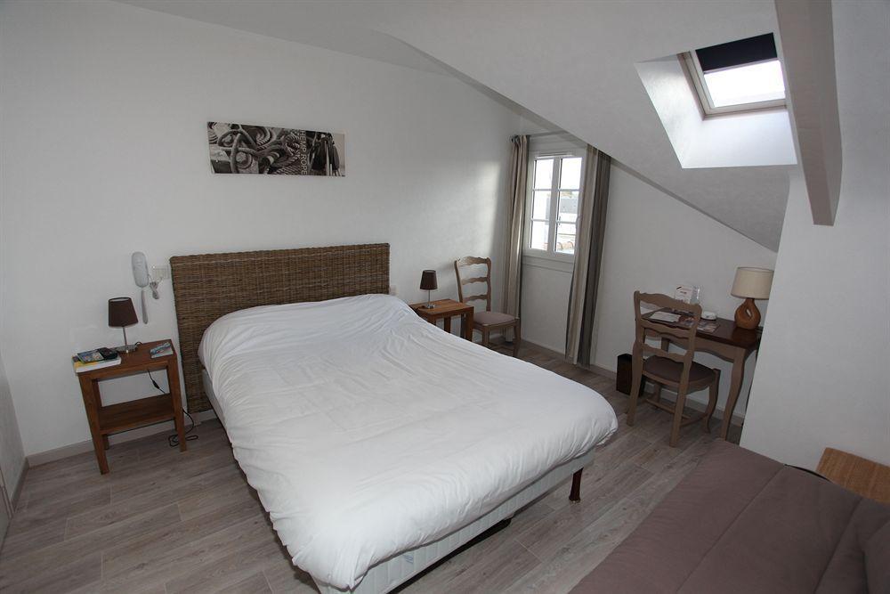 Contact - Le Lion D'or Hotel
