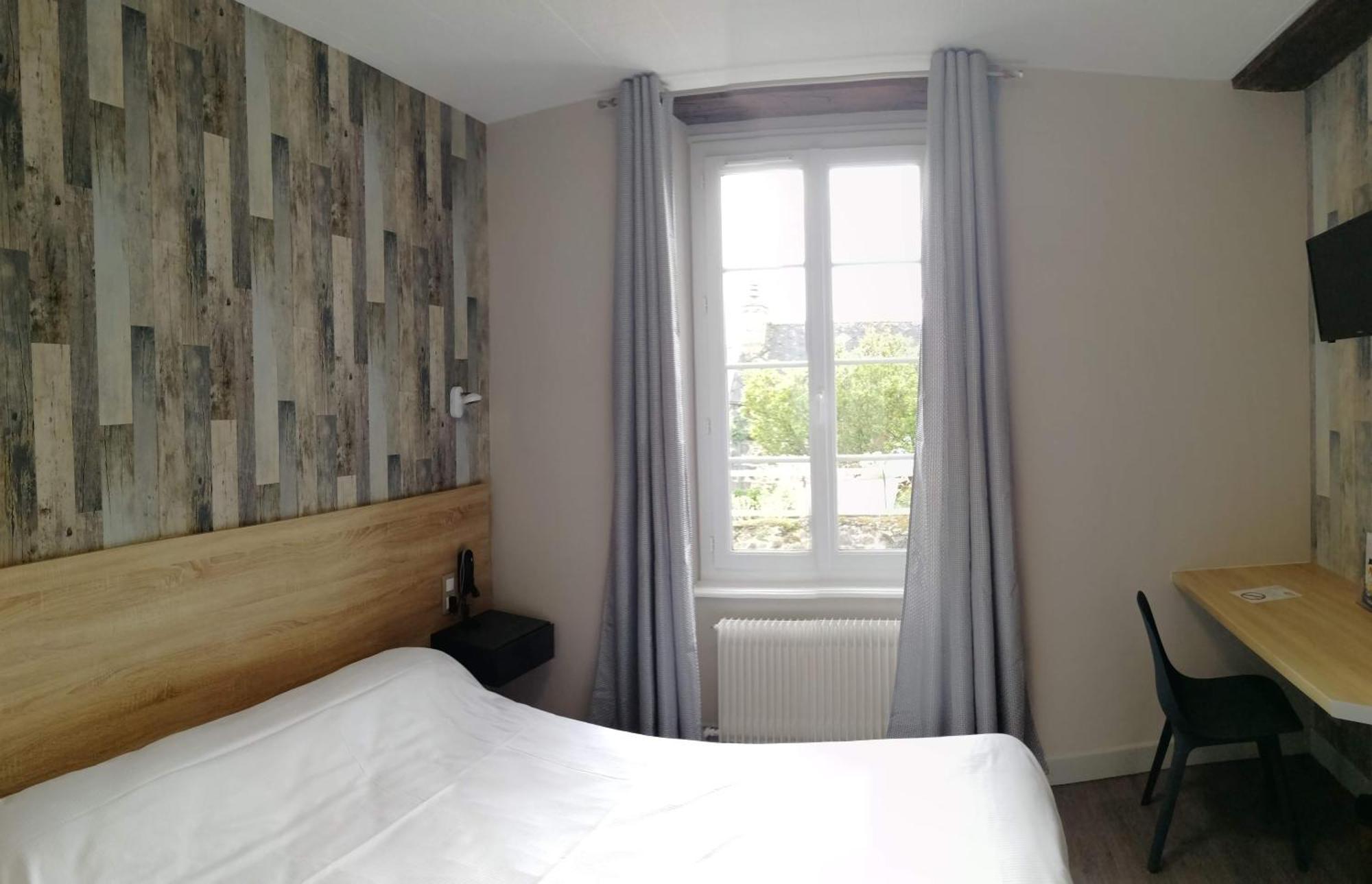 Contact - Le Lion D'or Lamballe