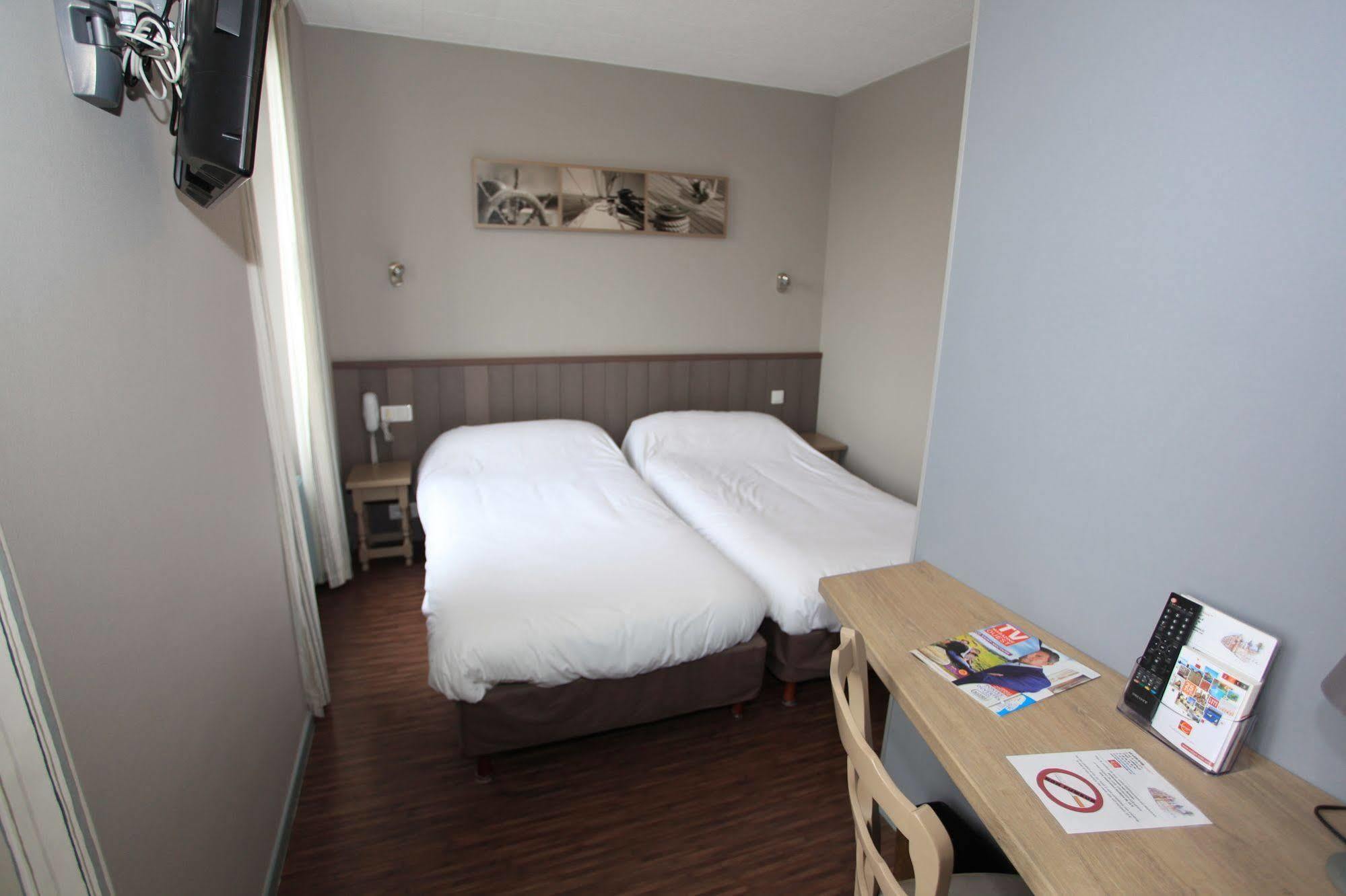 Contact - Le Lion D'or 2* Lamballe