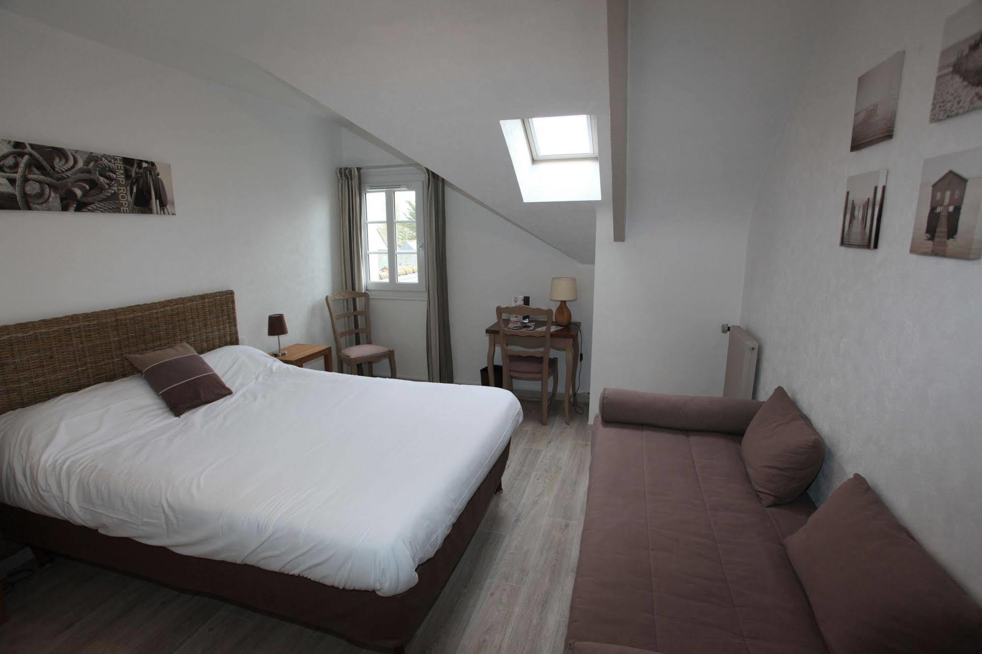 Hotel Contact - Le Lion D'or Lamballe